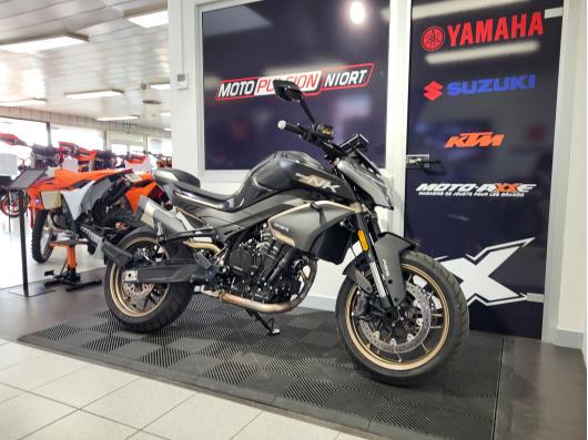 CF MOTO 800 MT