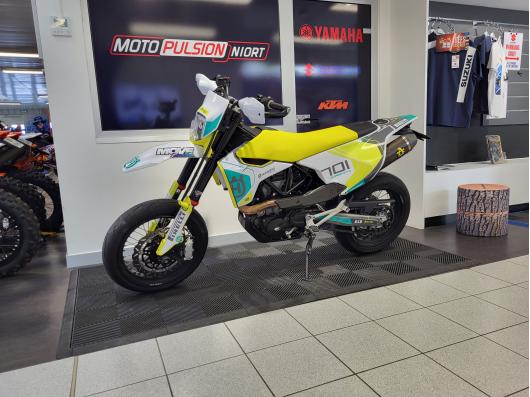 HUSQVARNA 701 SUPERMOTO