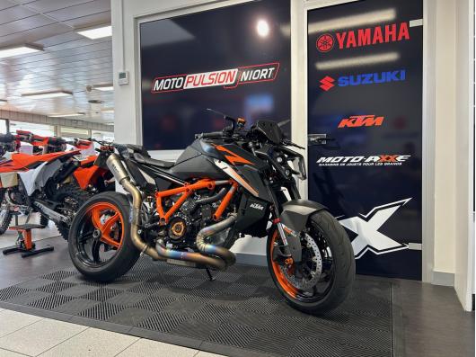 KTM 1390 SUPER DUKE R