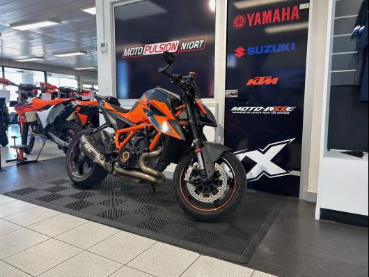 KTM 1290 SUPER DUKE R