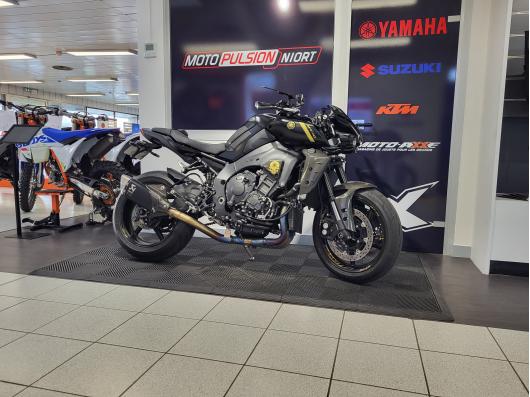 YAMAHA MT-10
